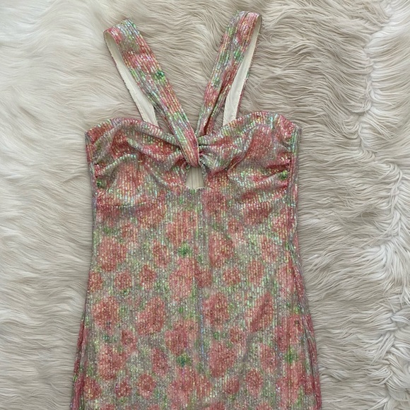 Saylor Faena Pink Floral Sequin Sleeveless Midi Dress Revolve - Picture 3 of 13